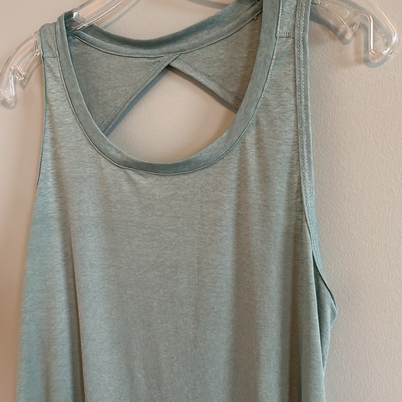 *SOLD* Workout Tank, Size Large - Picture 2 of 5